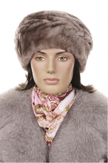Шапка женская из мутона
