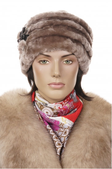 Шапка женская из мутона